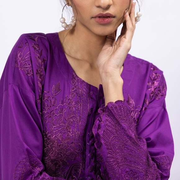 Pakistani brand Khaadi kurta only - Picture 3 of 7